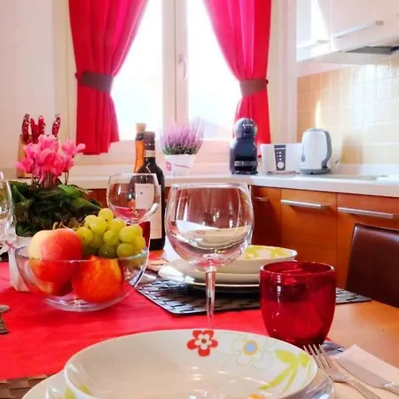 Theresa Appartement *